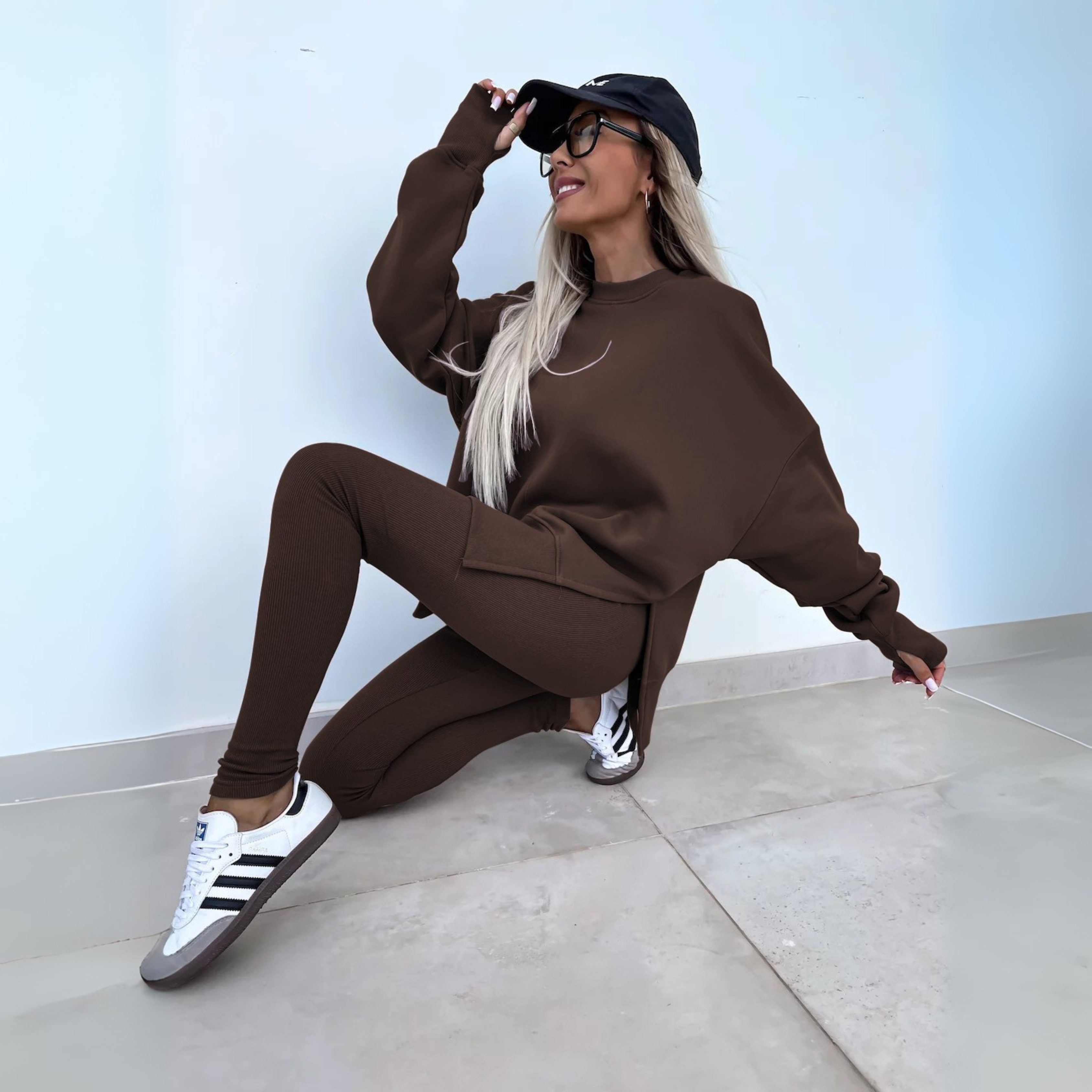 Amanda - Set di Felpa a Manica Lunga e Pantaloni Casual