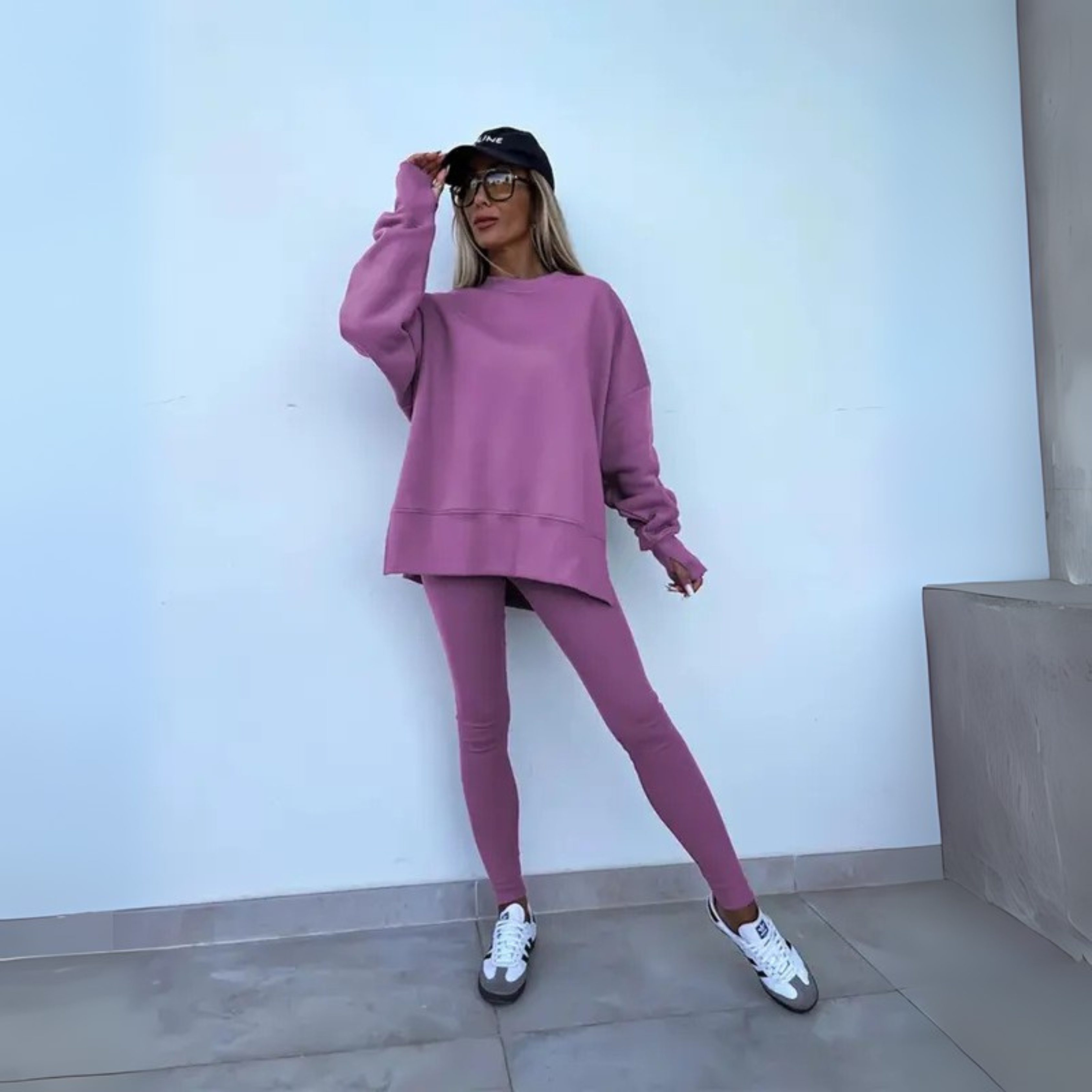 Amanda - Set di Felpa a Manica Lunga e Pantaloni Casual