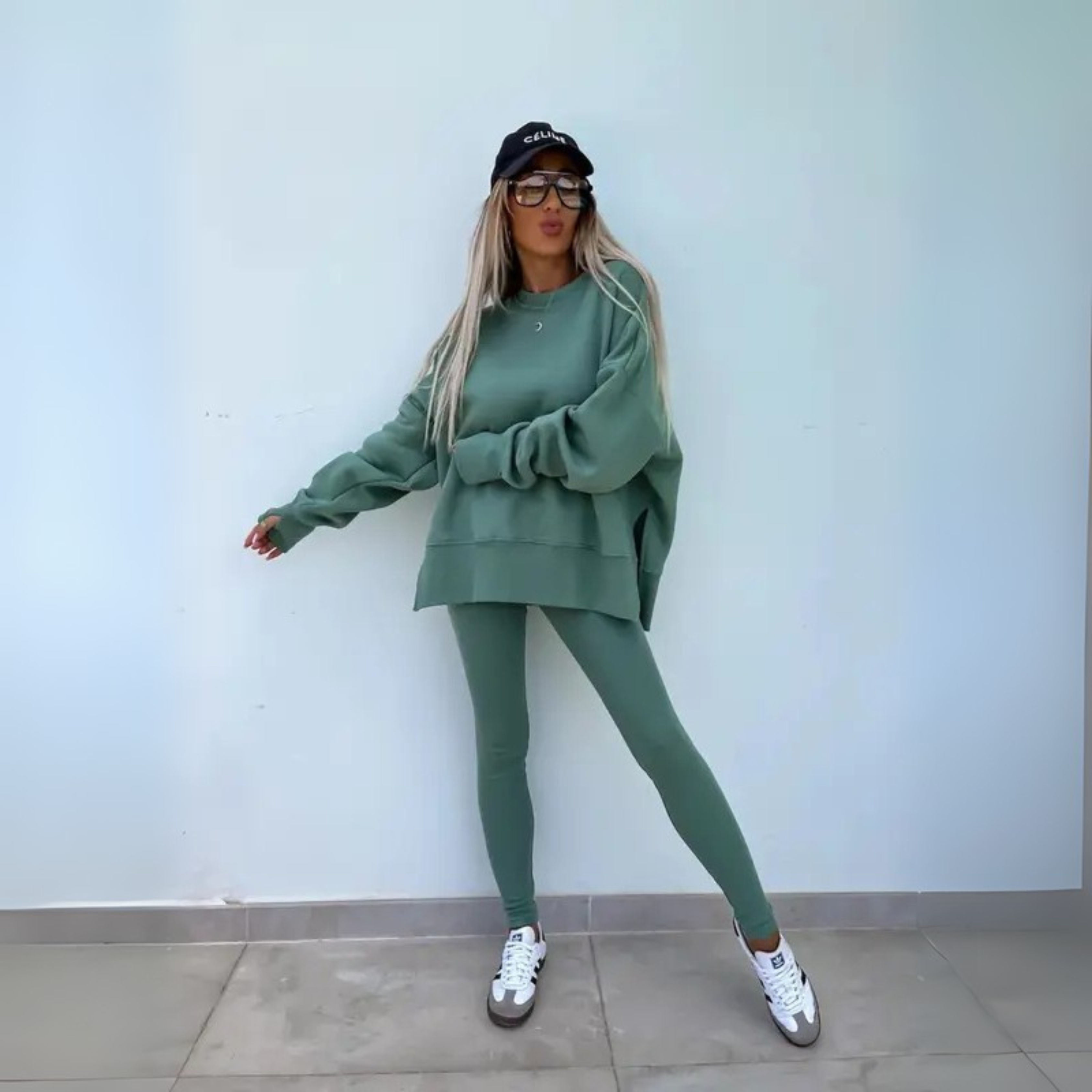 Amanda - Set di Felpa a Manica Lunga e Pantaloni Casual